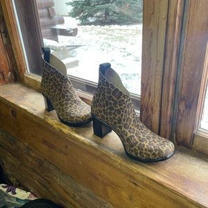 🤎Charlestons shoe company 7 Made Mexico Booties